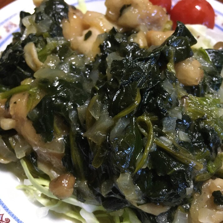 鶏肉とほうれん草のすっぱ炒め煮